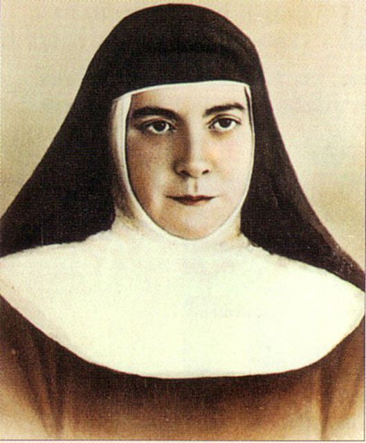 Fue fundado en por la Sierva de Dios Madre María Amparo del Sagrado Corazón ( ).